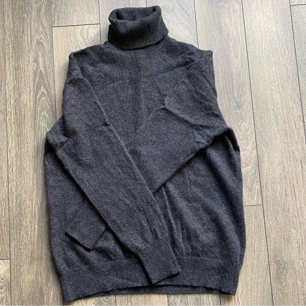 Hudson North Grey Cashmere Turtleneck Sz XL Fits Smaller
